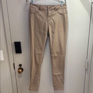 D. Jeans khaki stretch skinny